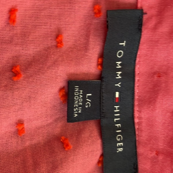 Two Women’s Slightly Used Tommy Hilfiger sleeveless button down tops, size L. - Picture 4 of 5